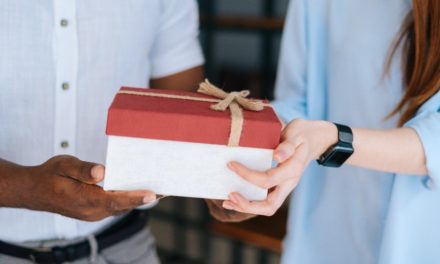 Comment dénicher un cadeau féminin original au cœur de Genève ?